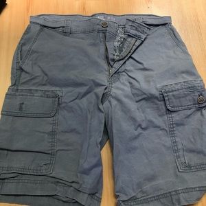 gray men’s 30 cargo shorts